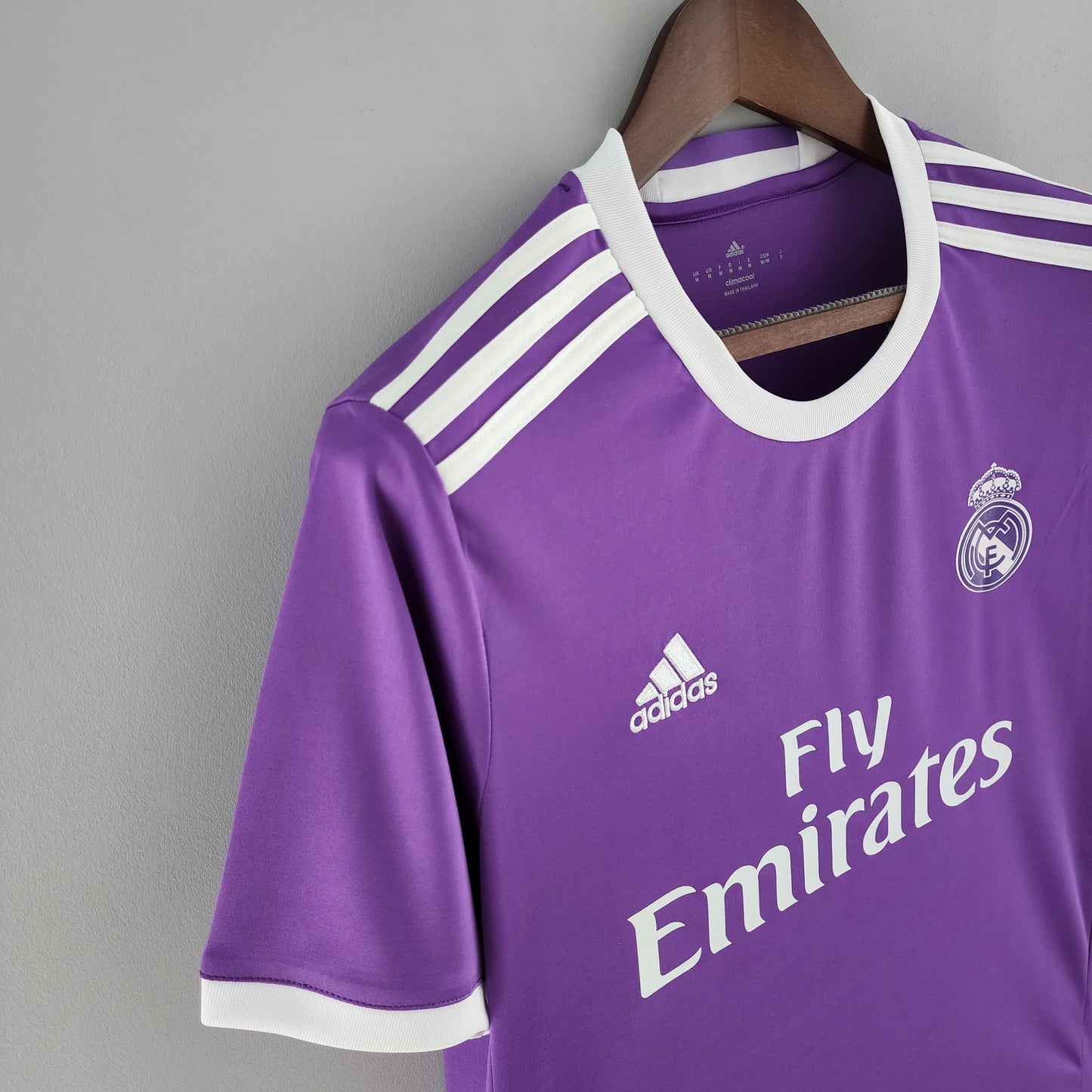 Camisa Real Madrid RETRO 2016/2017 roxo