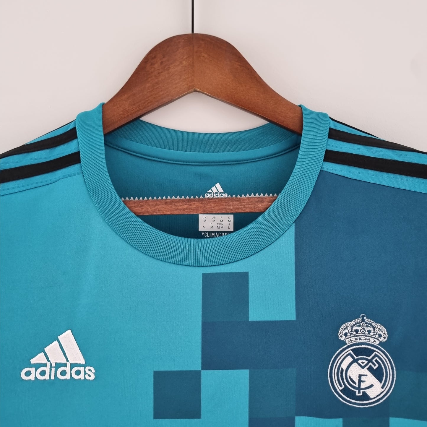 Camisa Real Madrid RETRO 2017/2018 Uniforme 3